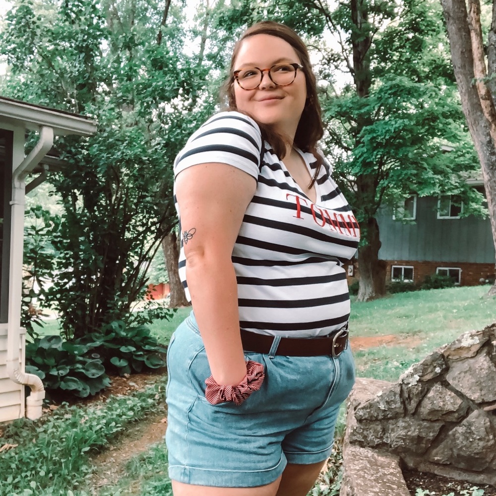 Meet your Posher, Emilee